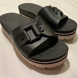 Reef Banded Horizon Buckle Slide Sandal Black White Vegan Elevated Womans Size 7